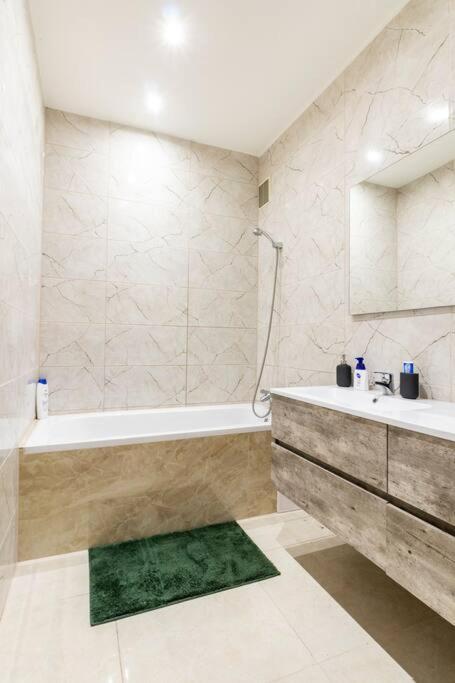Cosy Apart City Center1 *